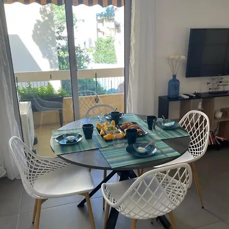 Estivales 2 Apartment *